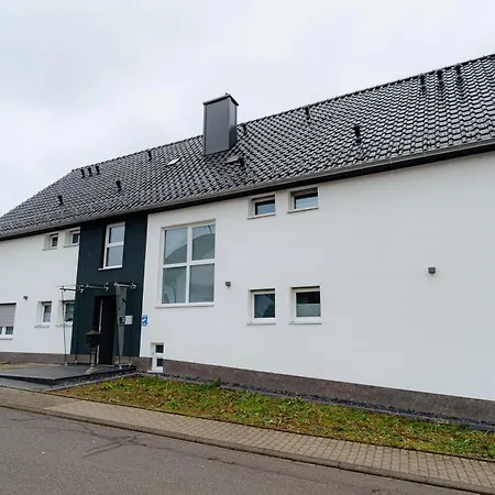 Stilvolle Mit Kueche & Parkplatz In Apartment