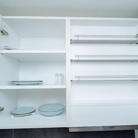 Stilvolle Mit Kueche & Parkplatz In * Hardert