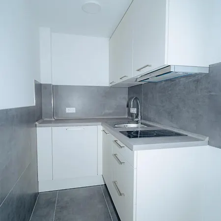 Stilvolle Mit Kueche & Parkplatz In * Hardert