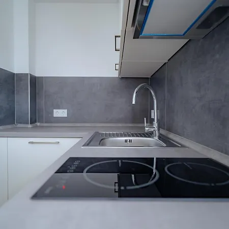 Stilvolle Mit Kueche & Parkplatz In Apartment