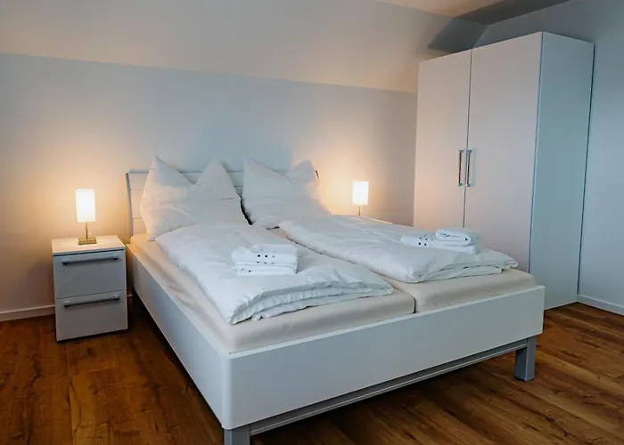 Stilvolle Mit Kueche & Parkplatz In Hardert