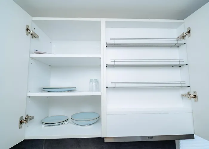 Stilvolle Mit Kueche & Parkplatz In * Hardert